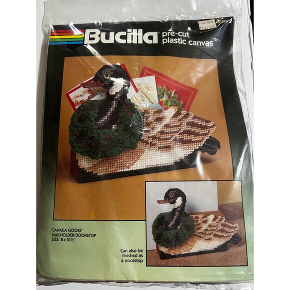 New Deadstock Bucilla Canada Goose Doorstop/Mail Holder Plastic Canvas Kit - Picture 1 of 2